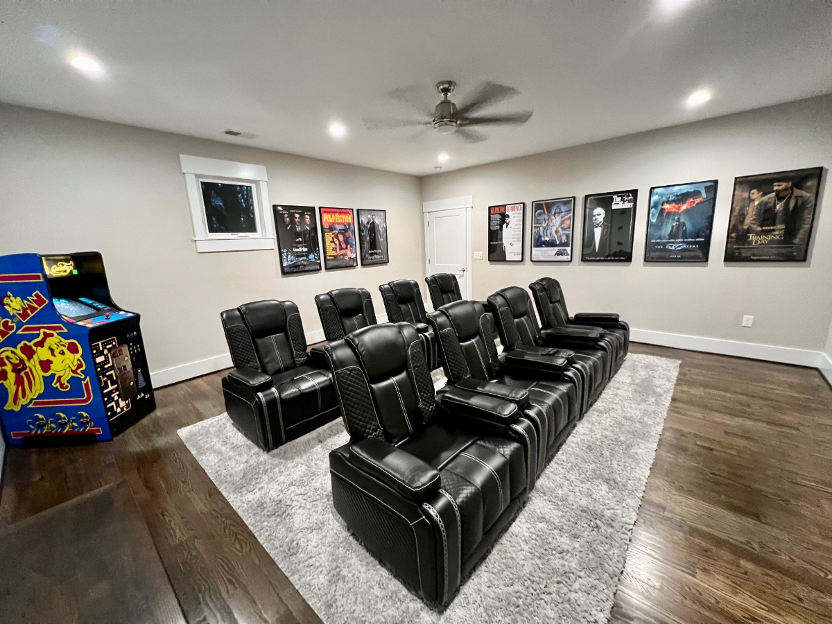 Luxurious Rental 3 Beds/3 Baths - Photo 2