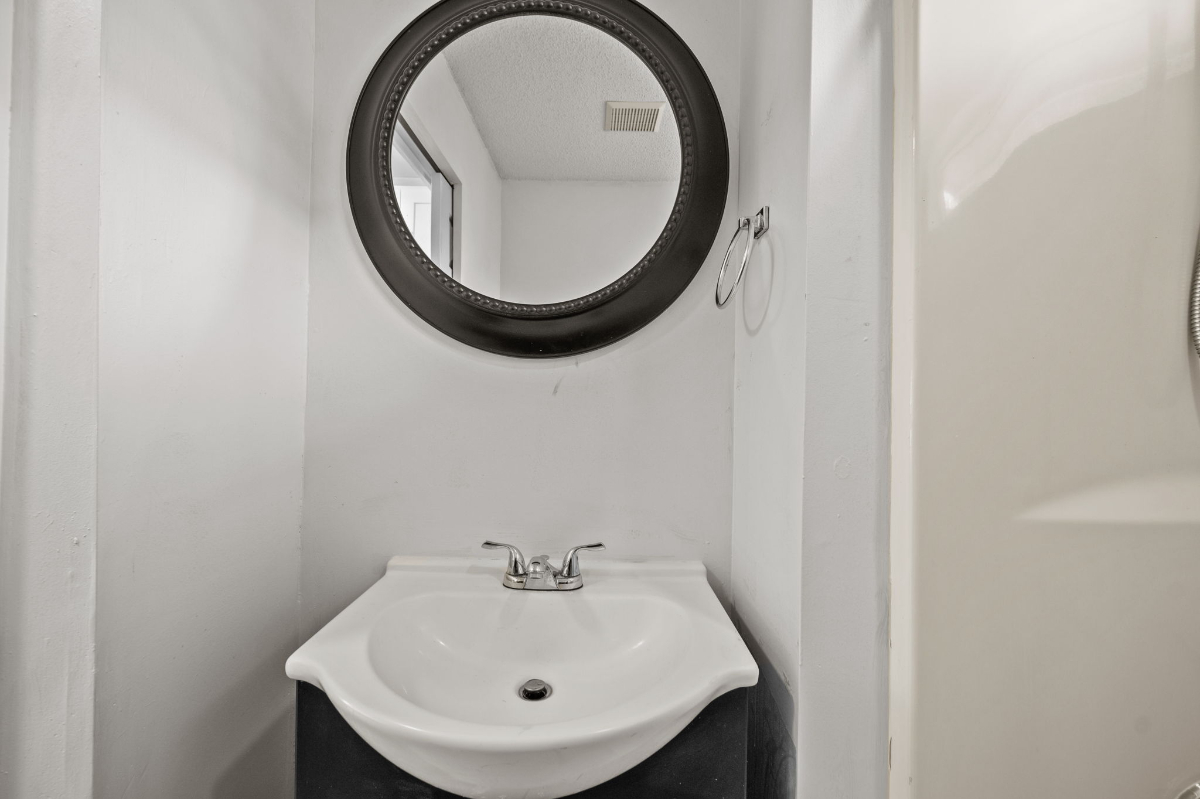 Welcome Home to a Beautiful Studio Located Near... - Photo 10