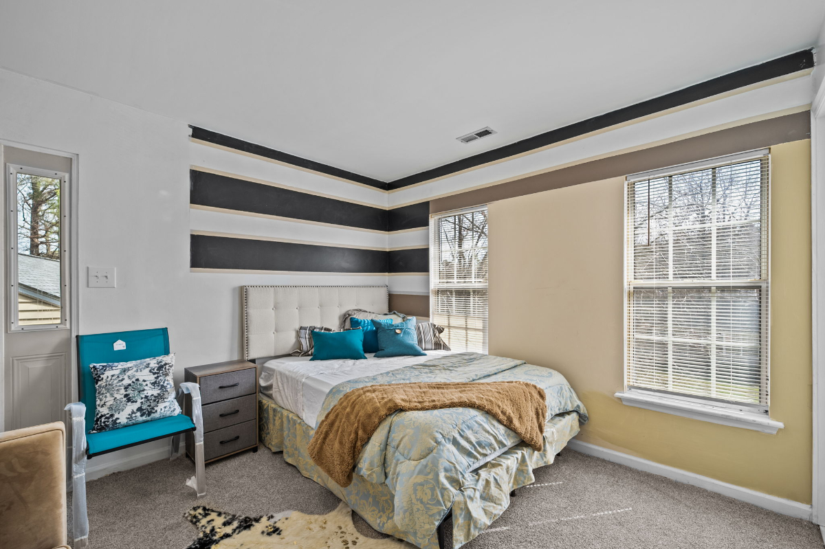 Welcome Home to a Beautiful Studio Located Near... - Photo 4