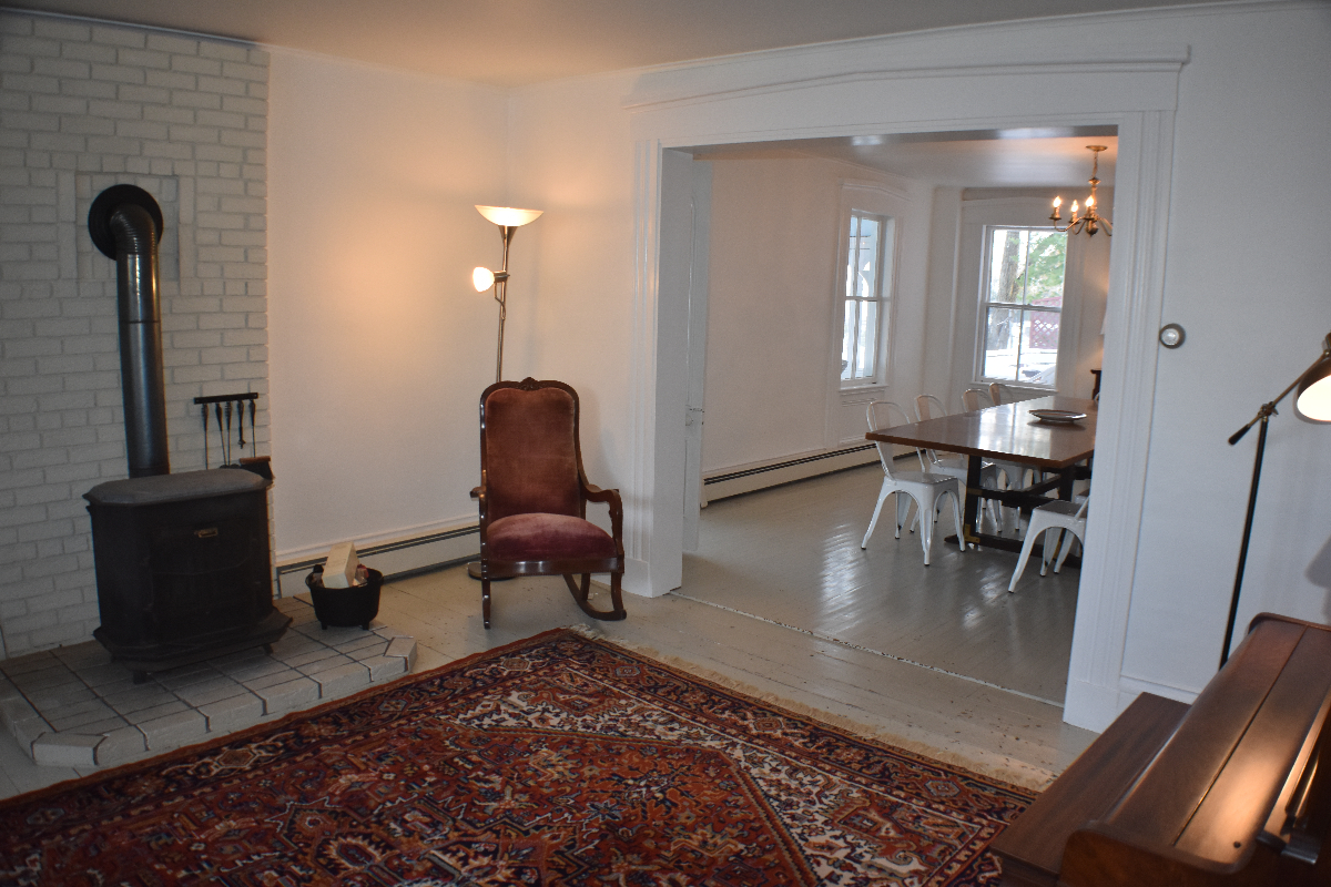 Waterfront House near Elizabethtown New York - Photo 5