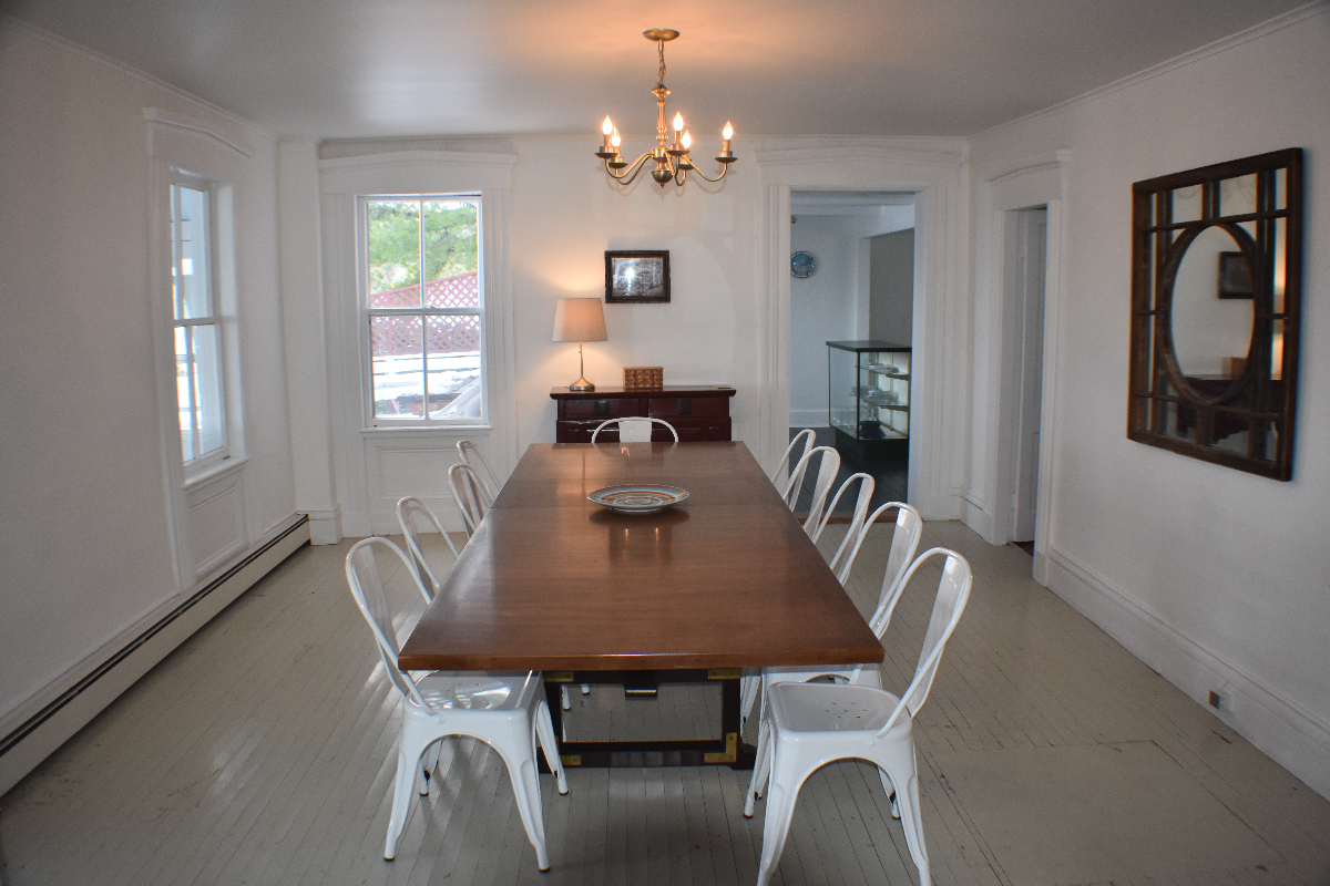 Waterfront House near Elizabethtown New York - Photo 7