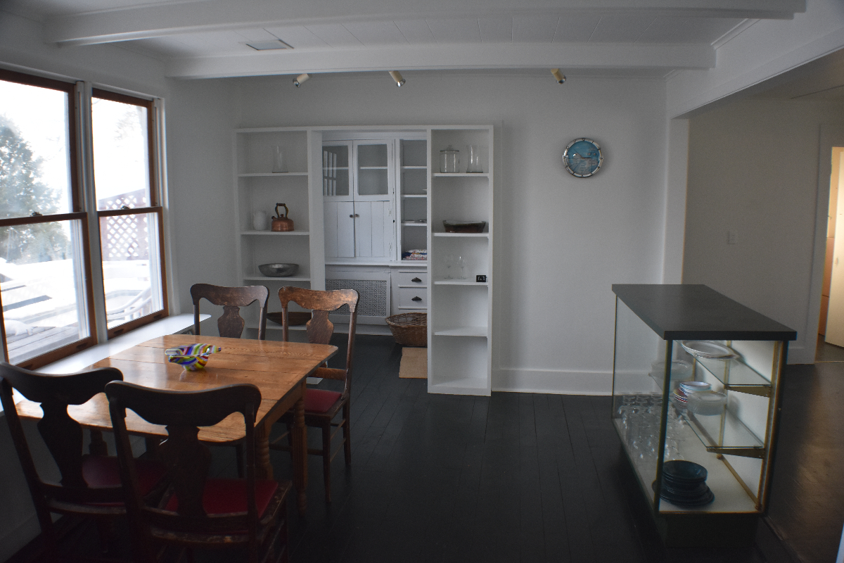 Waterfront House near Elizabethtown New York - Photo 8