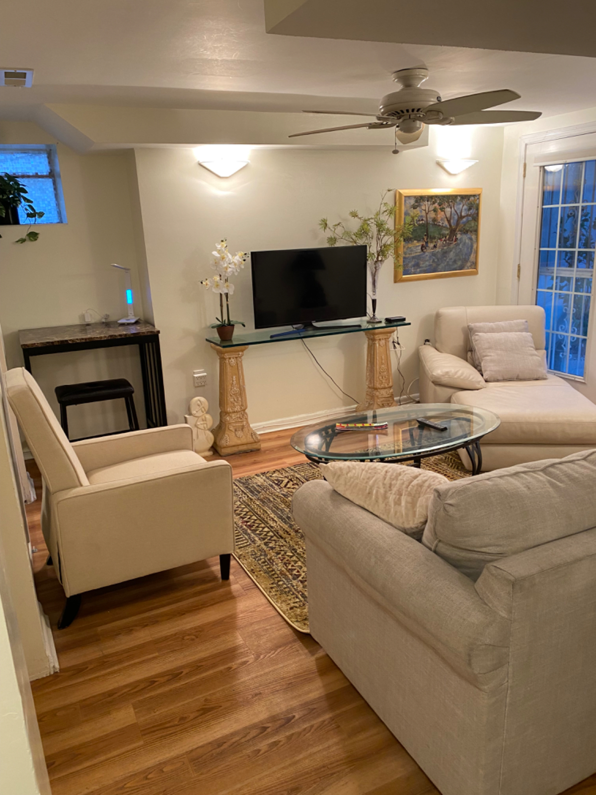 Beautiful one bedroom, in upscale neighborhood. - Photo 6