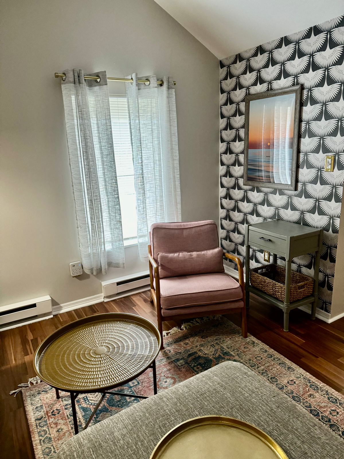 Adorable and Stylish Midtown Kingston Apartment - Photo 6