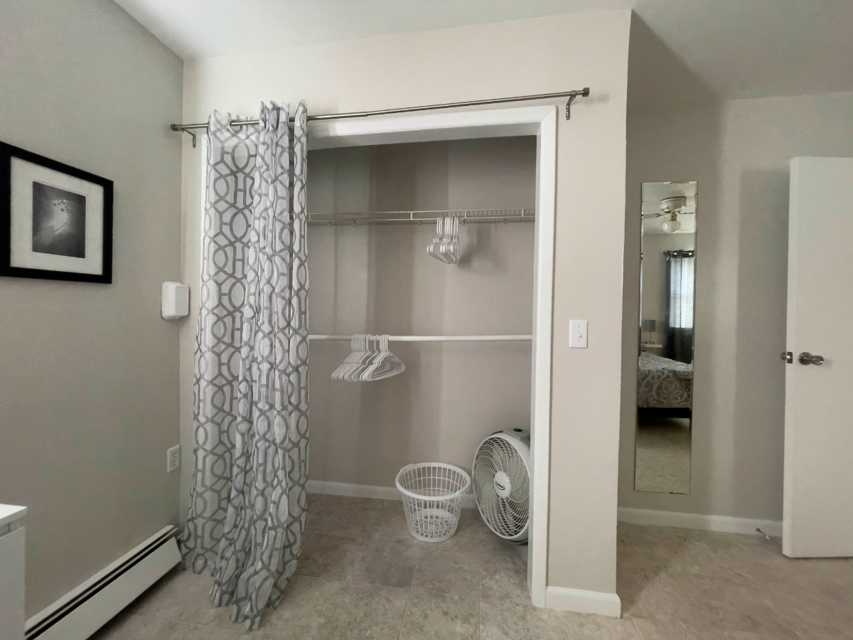 Lela's Art Haven for Traveling Nurses, Professional Employee Training, and Artist Residency - Photo 4