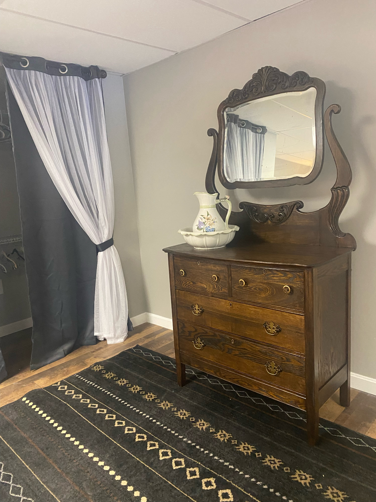 Large Studio with Quiet Country Living - Photo 3