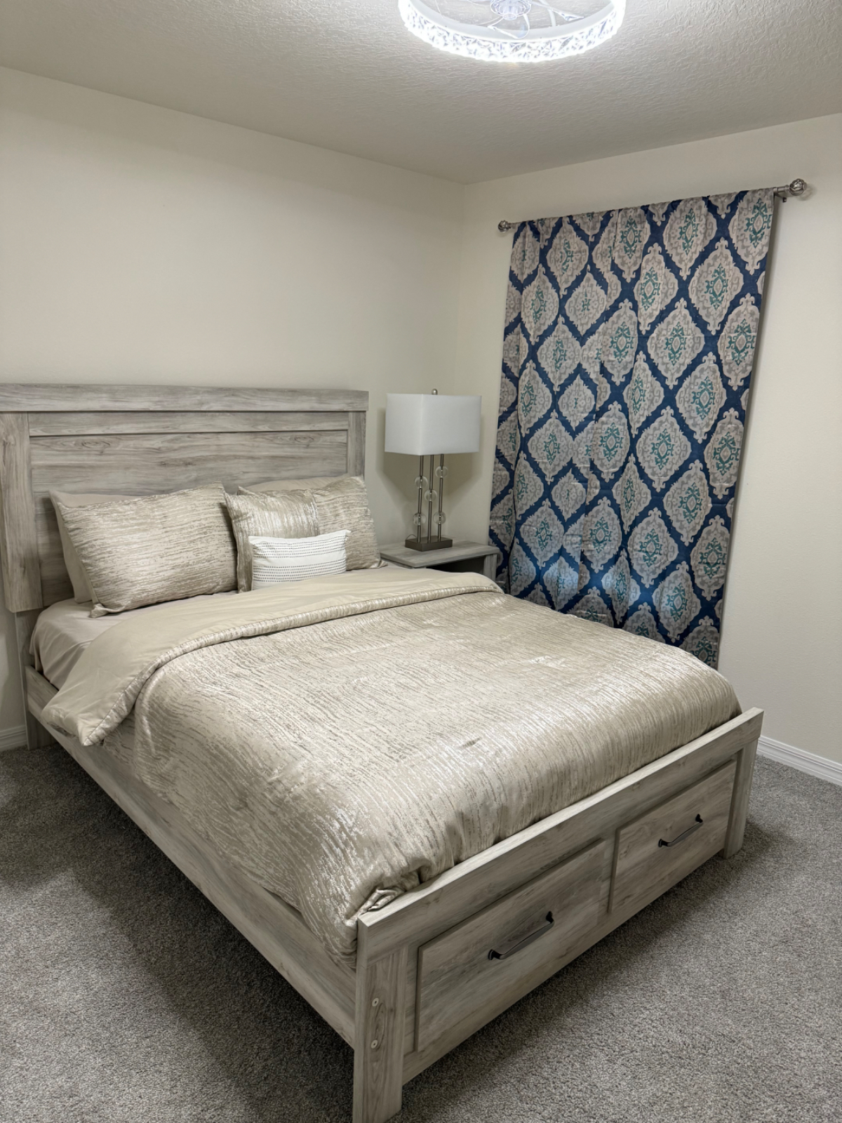 Modern and Serene Smart Home in Palmetto, Florida - Fully Furnished Rooms and Great location Await - Photo 5