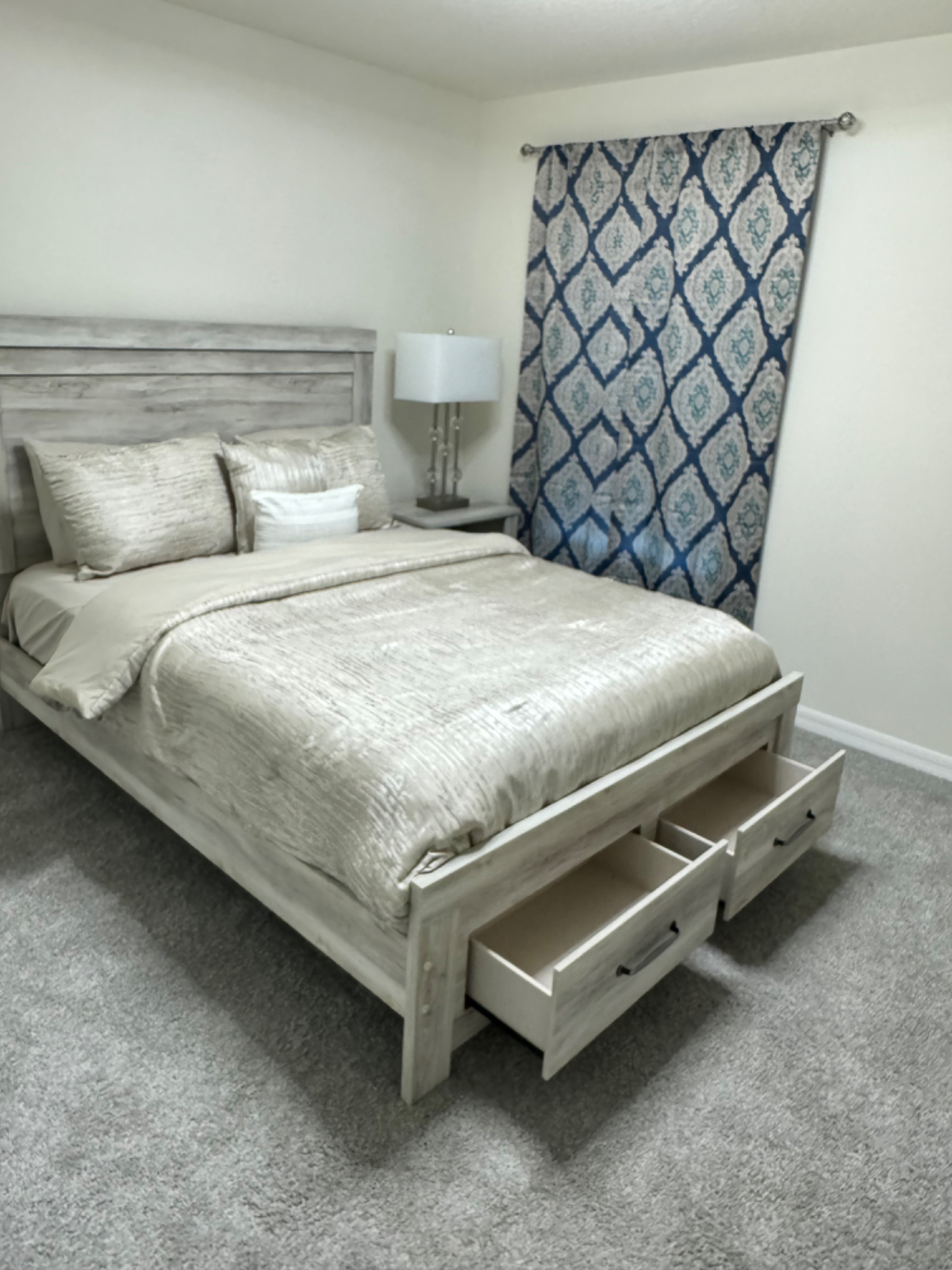 Modern and Serene Smart Home in Palmetto, Florida - Fully Furnished Rooms and Great location Await - Photo 6