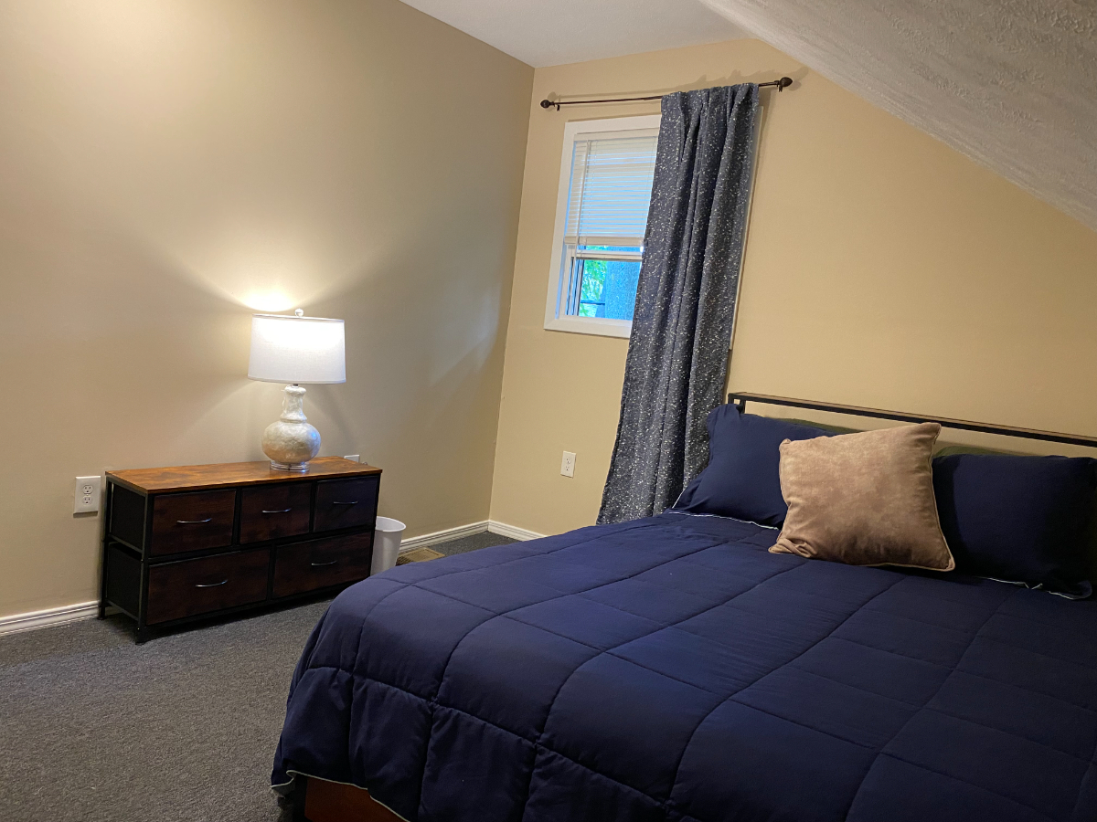 Perfect home for Single Traveler in Rochester - Photo 7