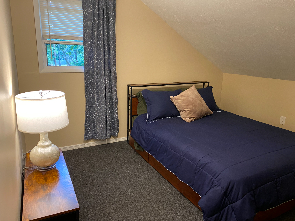 Perfect home for Single Traveler in Rochester - Photo 8