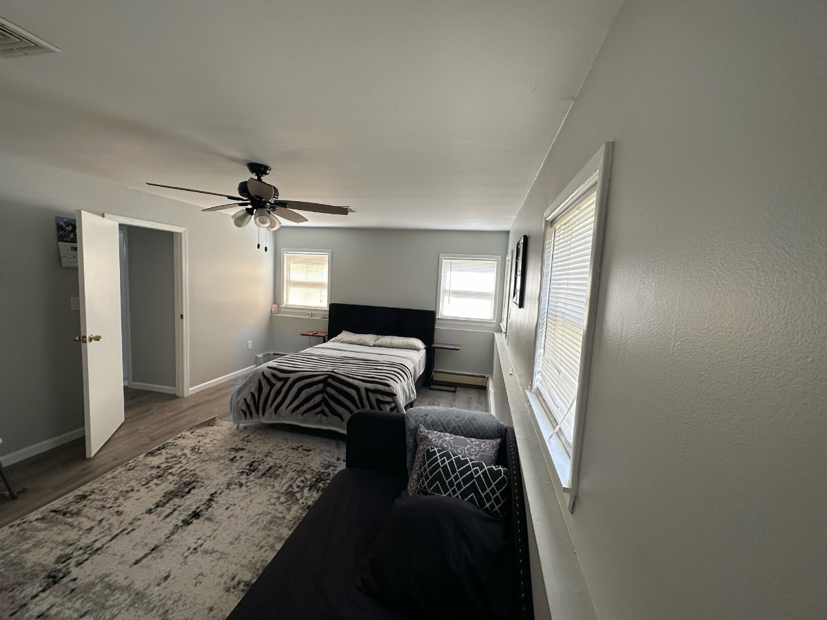 One Bedroom Apartment with 85 IN' TV - Photo 2