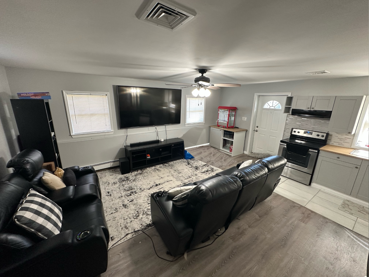 One Bedroom Apartment with 85 IN' TV - Photo 5