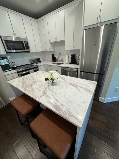 Sunny NW DC 2-Level Condo - Photo 2
