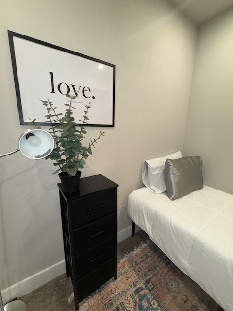 Sunny NW DC 2-Level Condo - Photo 12