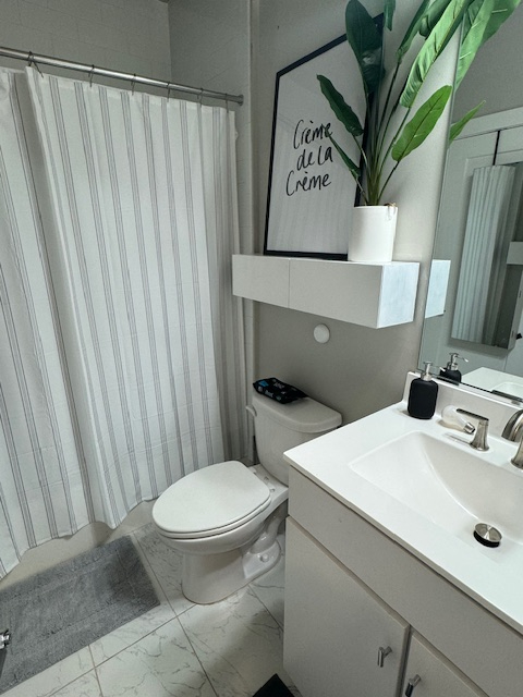 Sunny NW DC 2-Level Condo - Photo 8