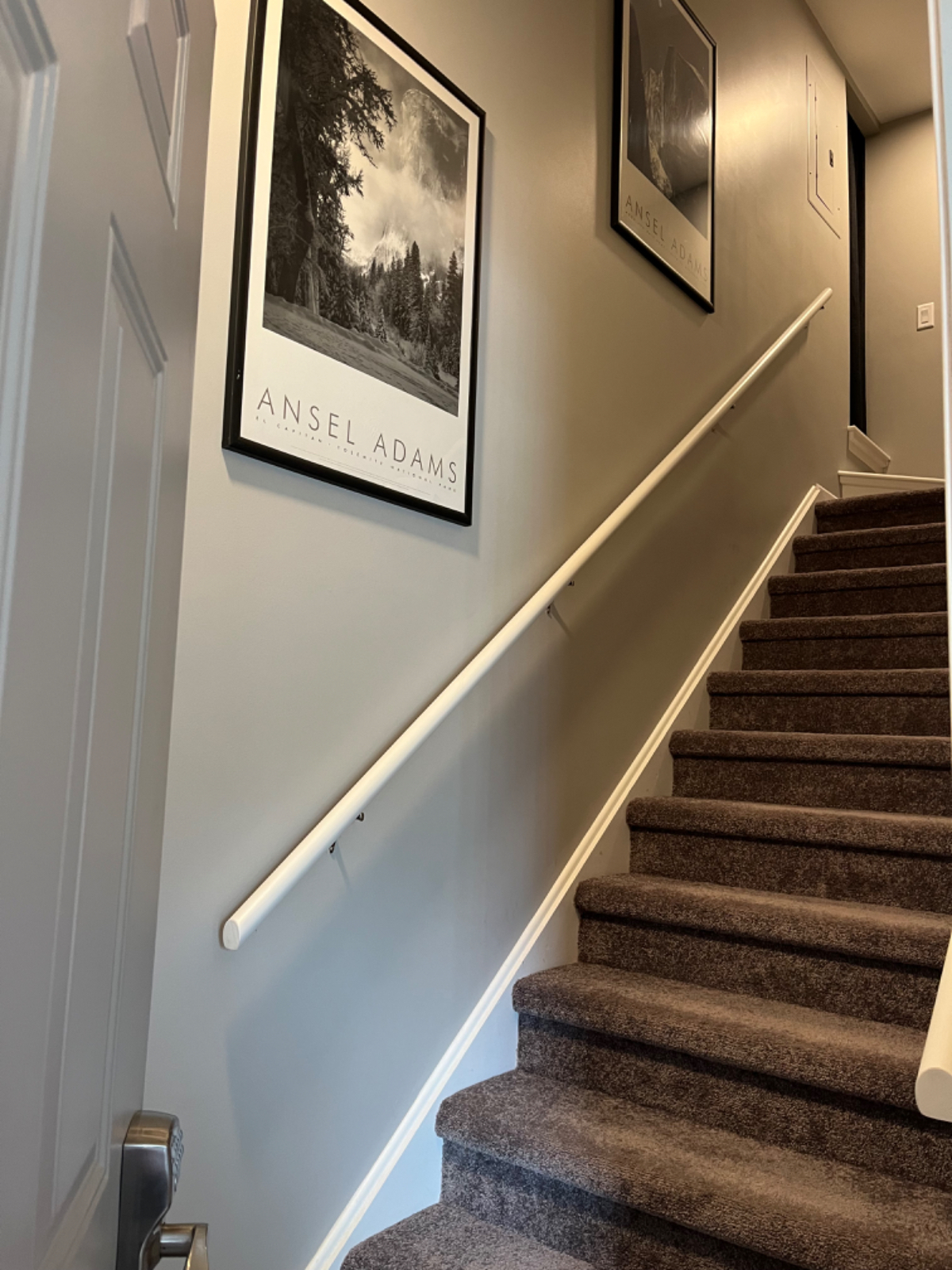 Amazing studio in executive home - Photo 3