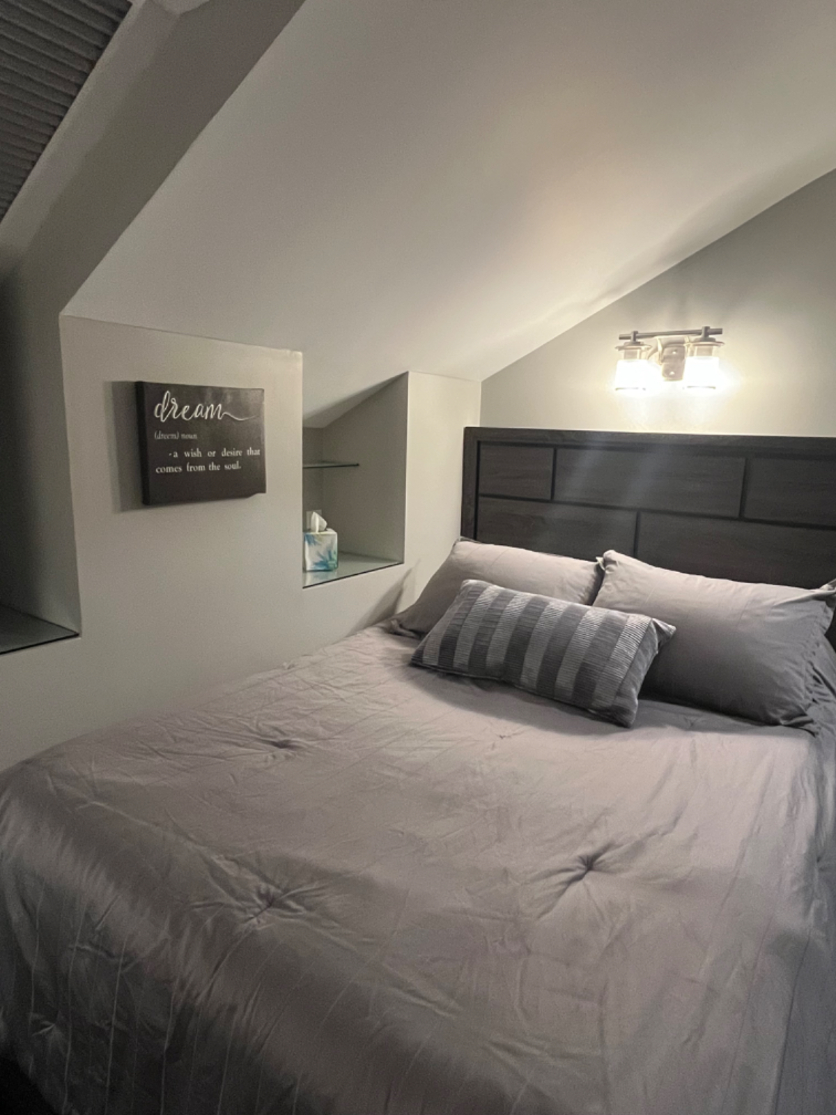Amazing studio in executive home - Photo 10