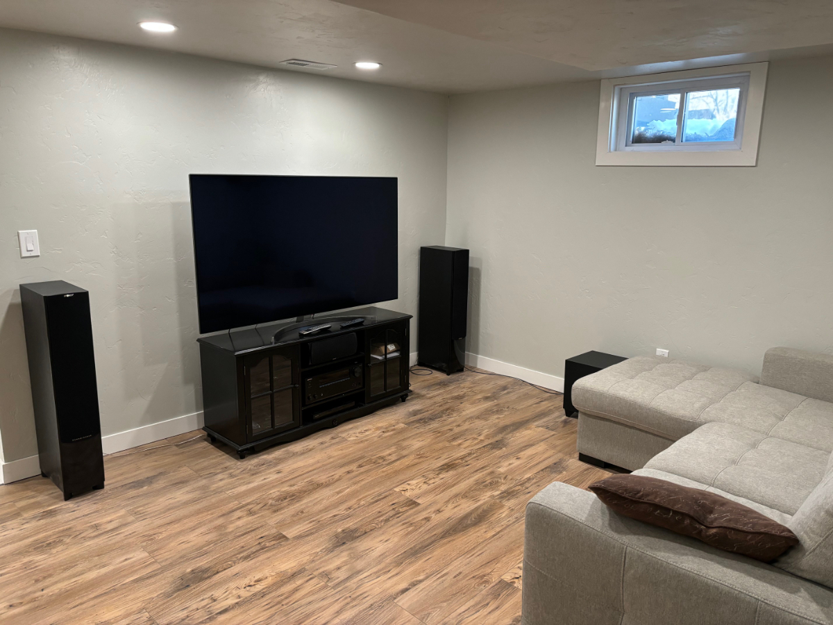 Basement Apartment in Old Colorado City - Photo 3