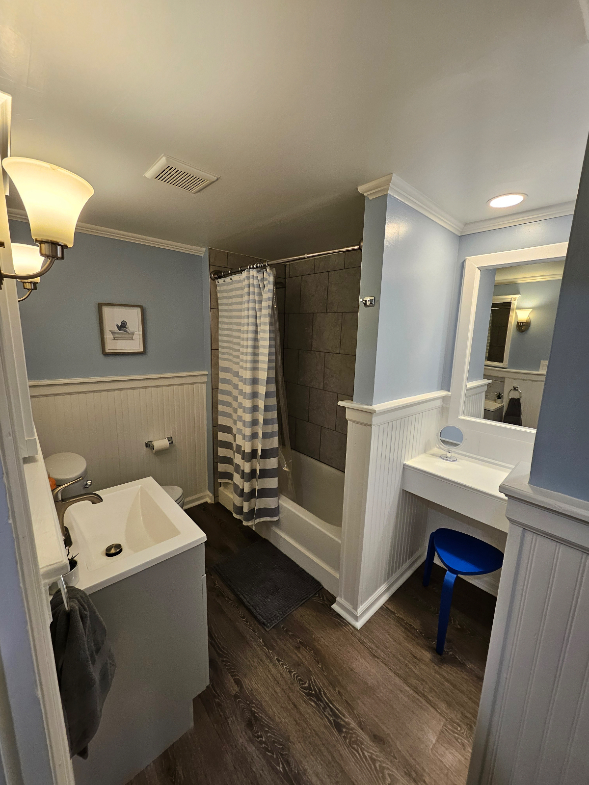 2 Bedroom in walkable Elmwood Village - Photo 8
