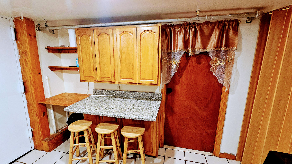 Spacious Private Room. Separate Entry. Washer Dryer. Canarsie Brooklyn. Near All - Photo 5
