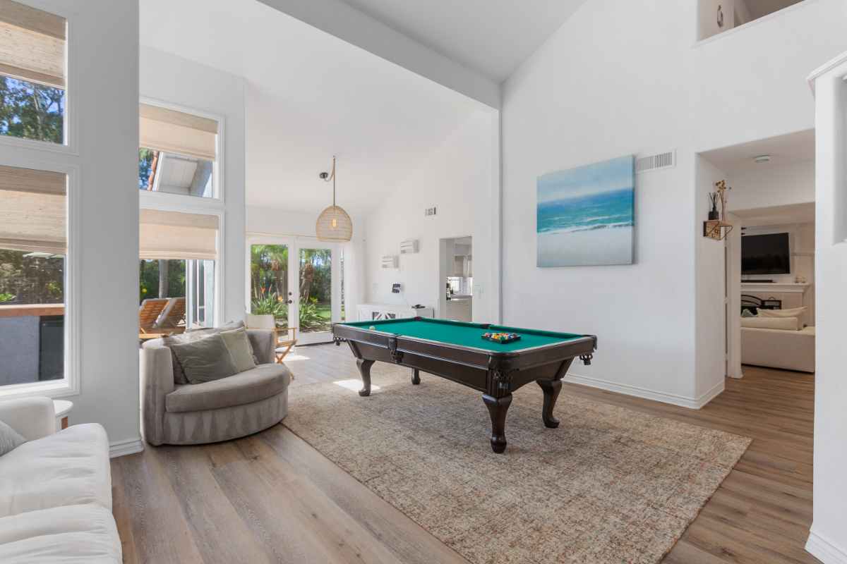 Beautifully designed Vista home with luxury furnishings - Photo 5