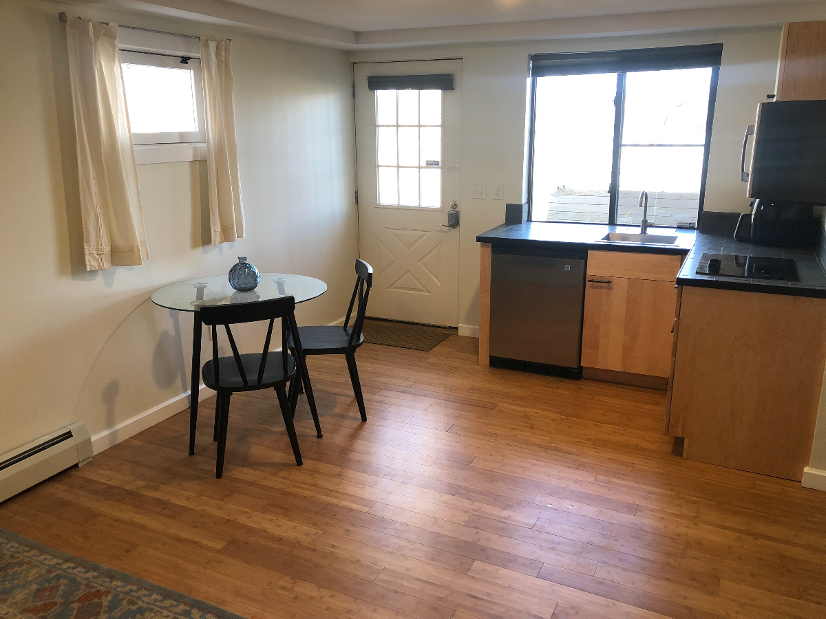 Spacious One-Bedroom Apartment - Photo 4
