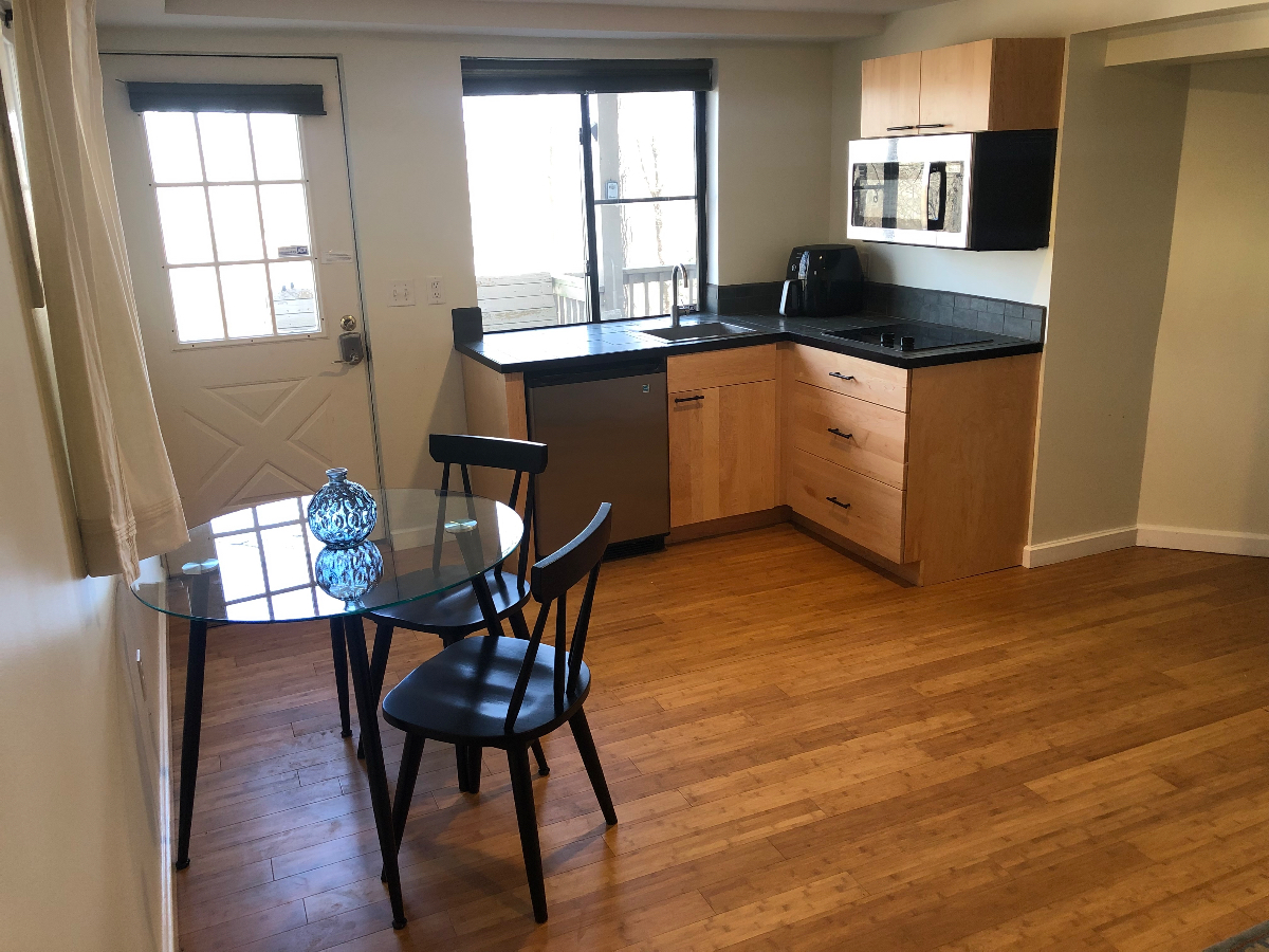 Spacious One-Bedroom Apartment - Photo 6