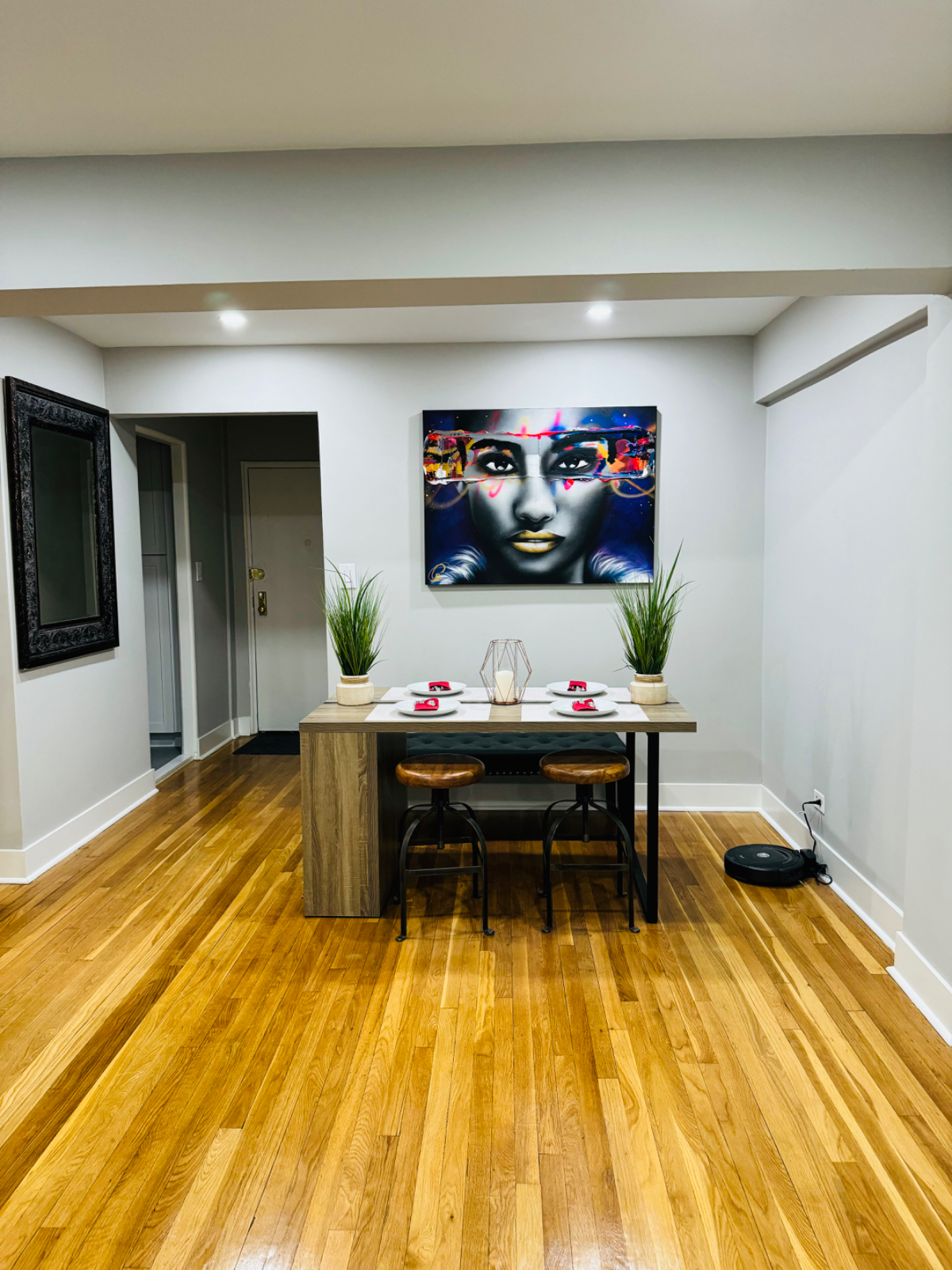 Chic & Modern Furnished Room | Utilities Included - Photo 5