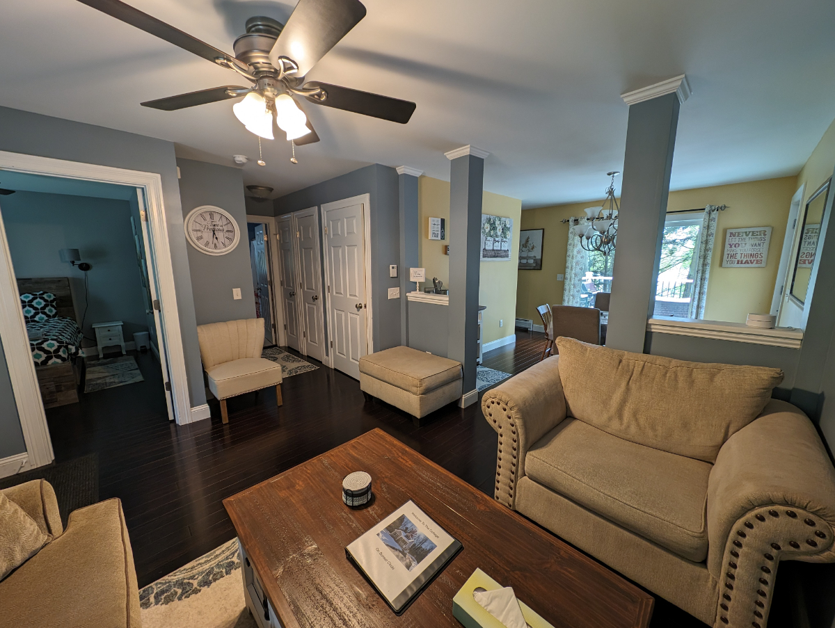 Cottage, 2 bed, 2 bath with Deck and Yard - Photo 7