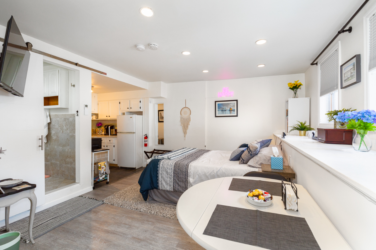The Cozy Nest Studio in the Heart of it All - Union Street Historical District - Poughkeepsie - Photo 4