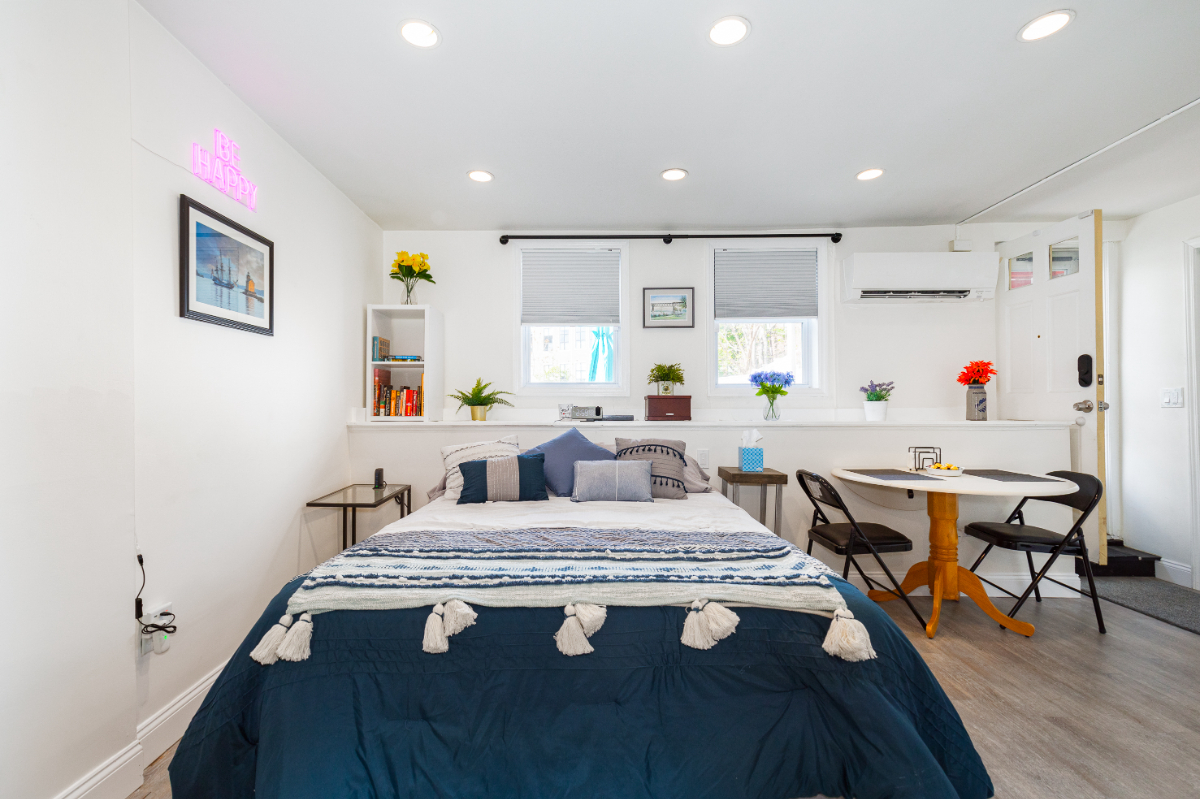 The Cozy Nest Studio  in the Heart of it All - Union Street Historical District - Poughkeepsie - Photo 6