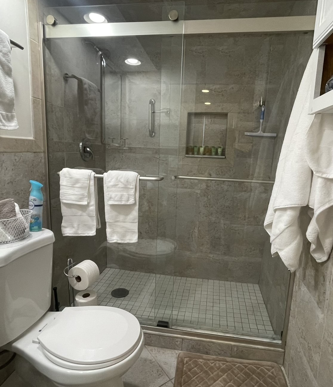 The Cozy Nest Studio  in the Heart of it All - Union Street Historical District - Poughkeepsie - Photo 8
