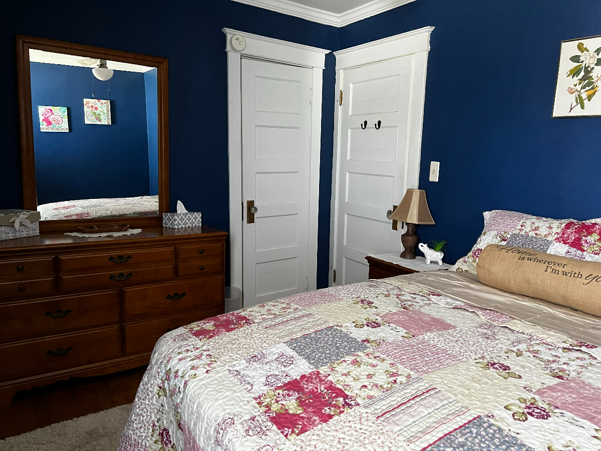 1 Bedroom Efficiency Apartment - Photo 6
