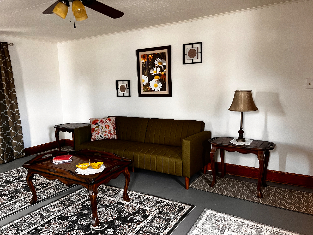1 Bedroom Efficiency Apartment - Photo 8