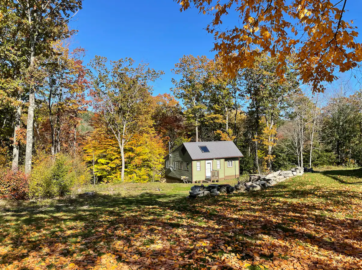 1-Bedroom Cottage - Photo 2