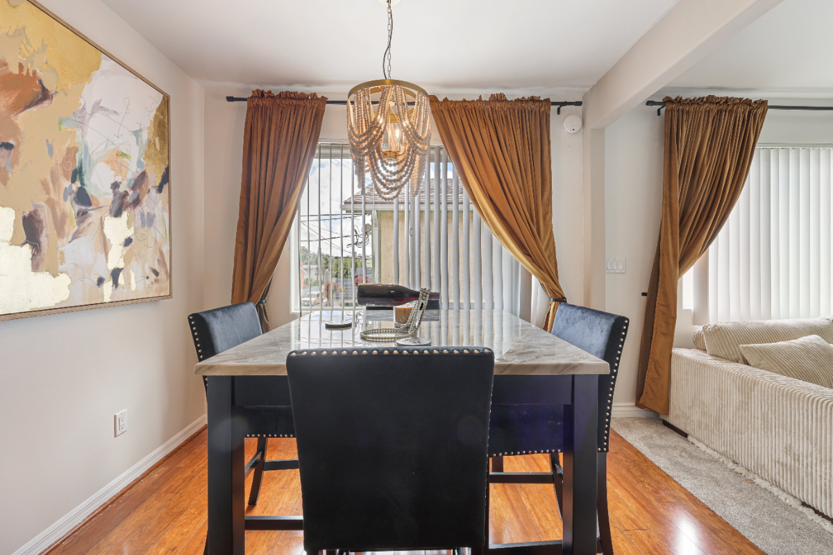 2BR/2BA Quiet North Park Luxury Condo - Photo 4