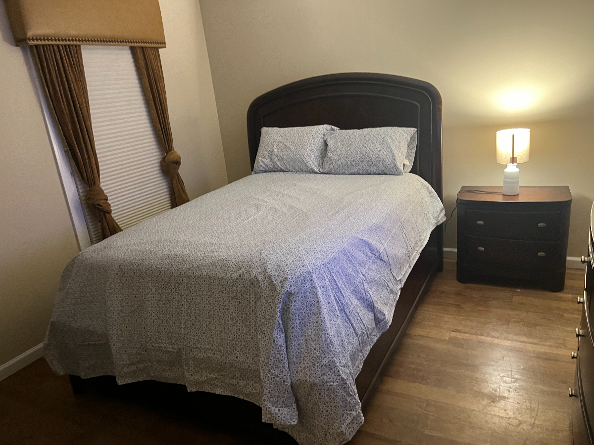 Quiet Townhouse near hospitals & Brookhaven national laboratory & close to major highway - Photo 7