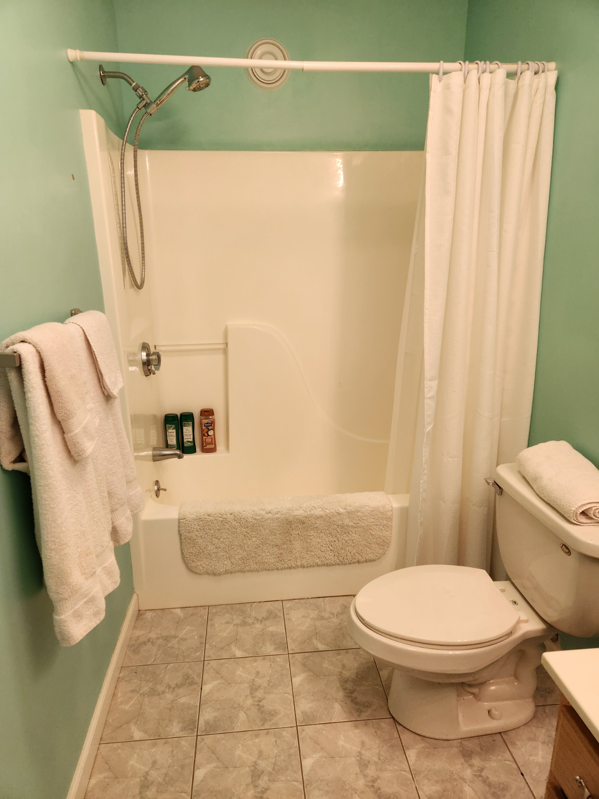 St. Albans, VT One Bedroom One Bath for Rent - Photo 6