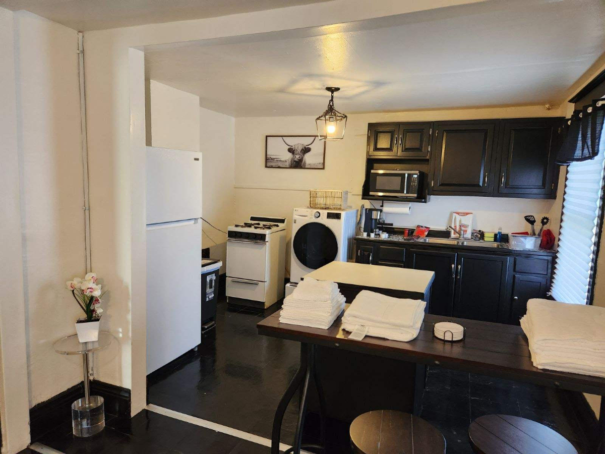 StudioW/Office10MinStrong & Airport1600 1bdrm - Photo 6
