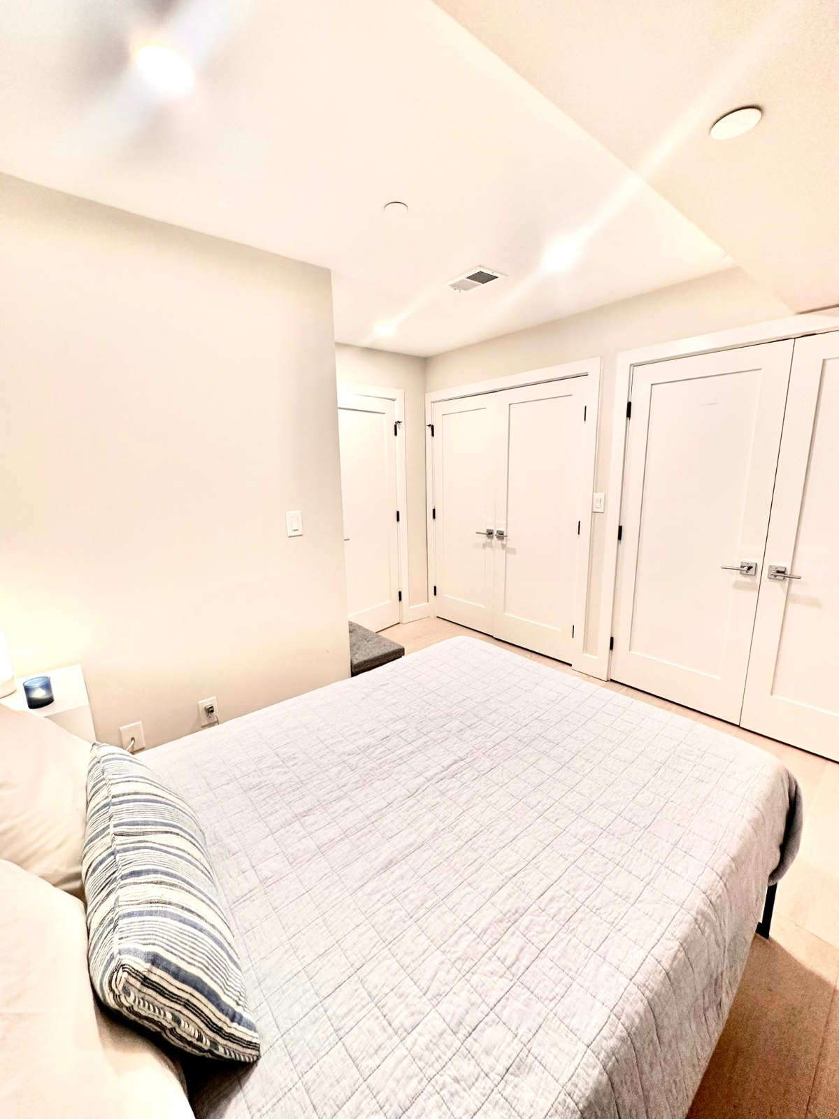 Beautiful Top Floor Condo with Private Balcony Near Meridian Hill Park - Photo 12