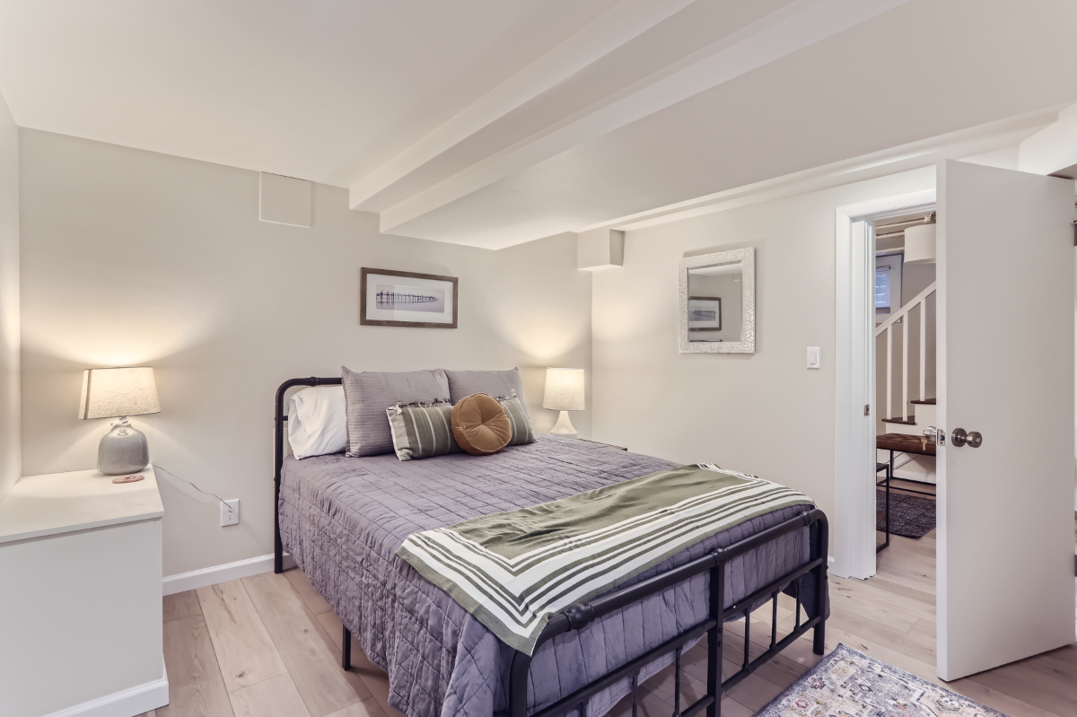 Luxury Short-Term Rental in Washington Park - Photo 3