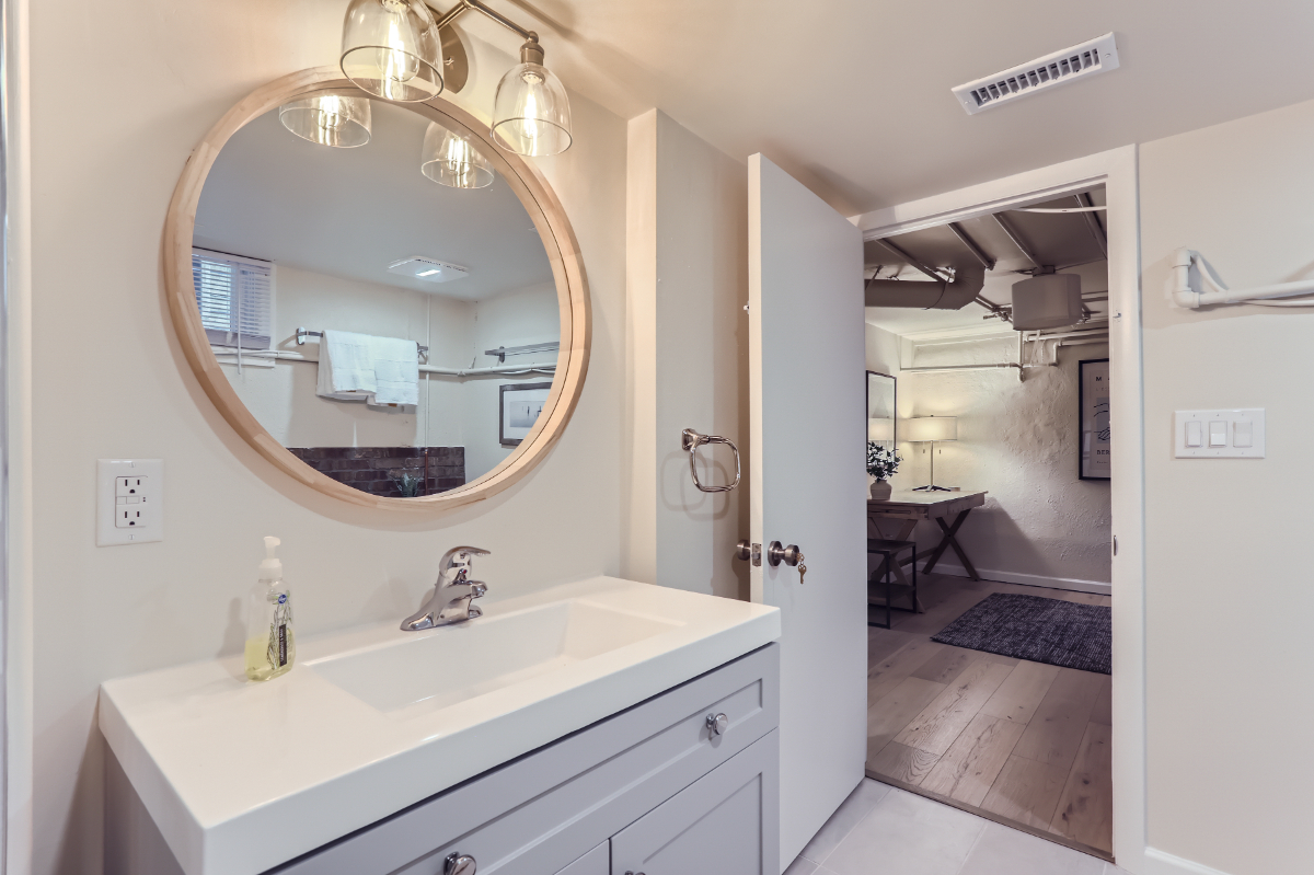 Luxury Short-Term Rental in Washington Park - Photo 5