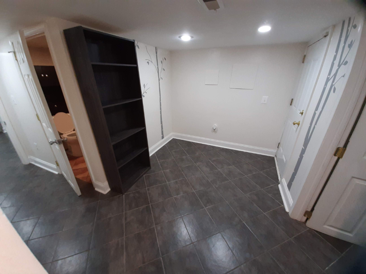 Primary EnSuite with Private Jetted Bath Utilities Included, Monthly Columbia Heights  U Street - Photo 9