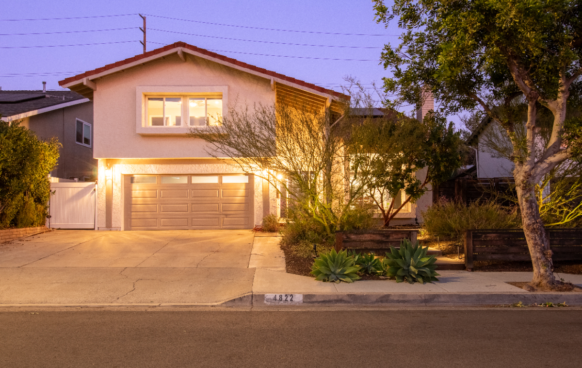 Clean Modern and Spacious, Yorba Linda Retreat perfect for families and professionals - Photo 1
