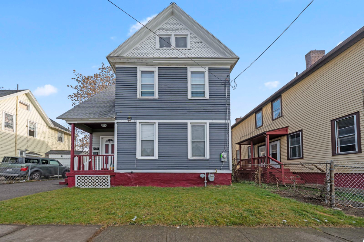 Quiet, cozy, studio for rent . Close to Strong Hospital,U/R,Downtown. 3 Buslines available. - Photo 5