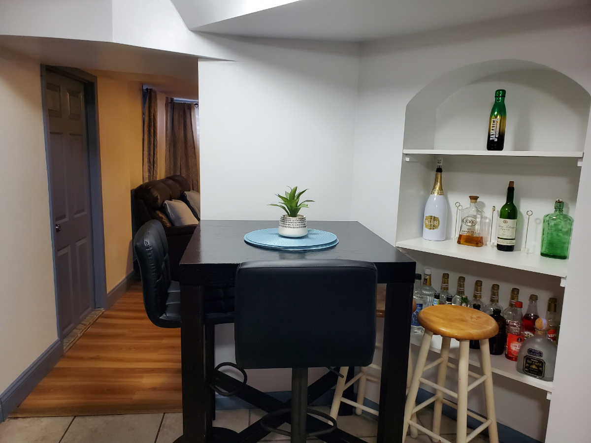 Charming One bedroom House in Mount Vernon - Comfortable Living, Outdoor Oasis, and Convenient Locat - Photo 2