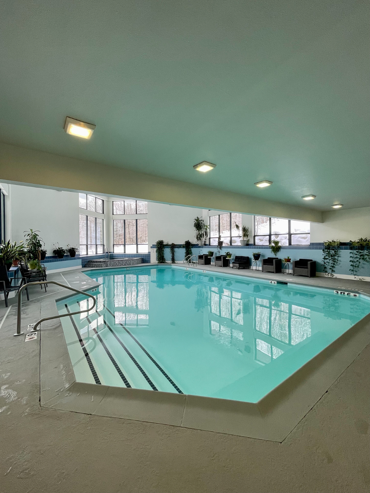 2 Bedroom 2 bath Sunrise Village Killington mountainside condo with resort amenities - Photo 9