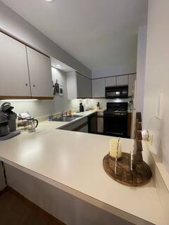 2 Bedroom 2 bath Sunrise Village Killington mountainside condo with resort amenities - Photo 4