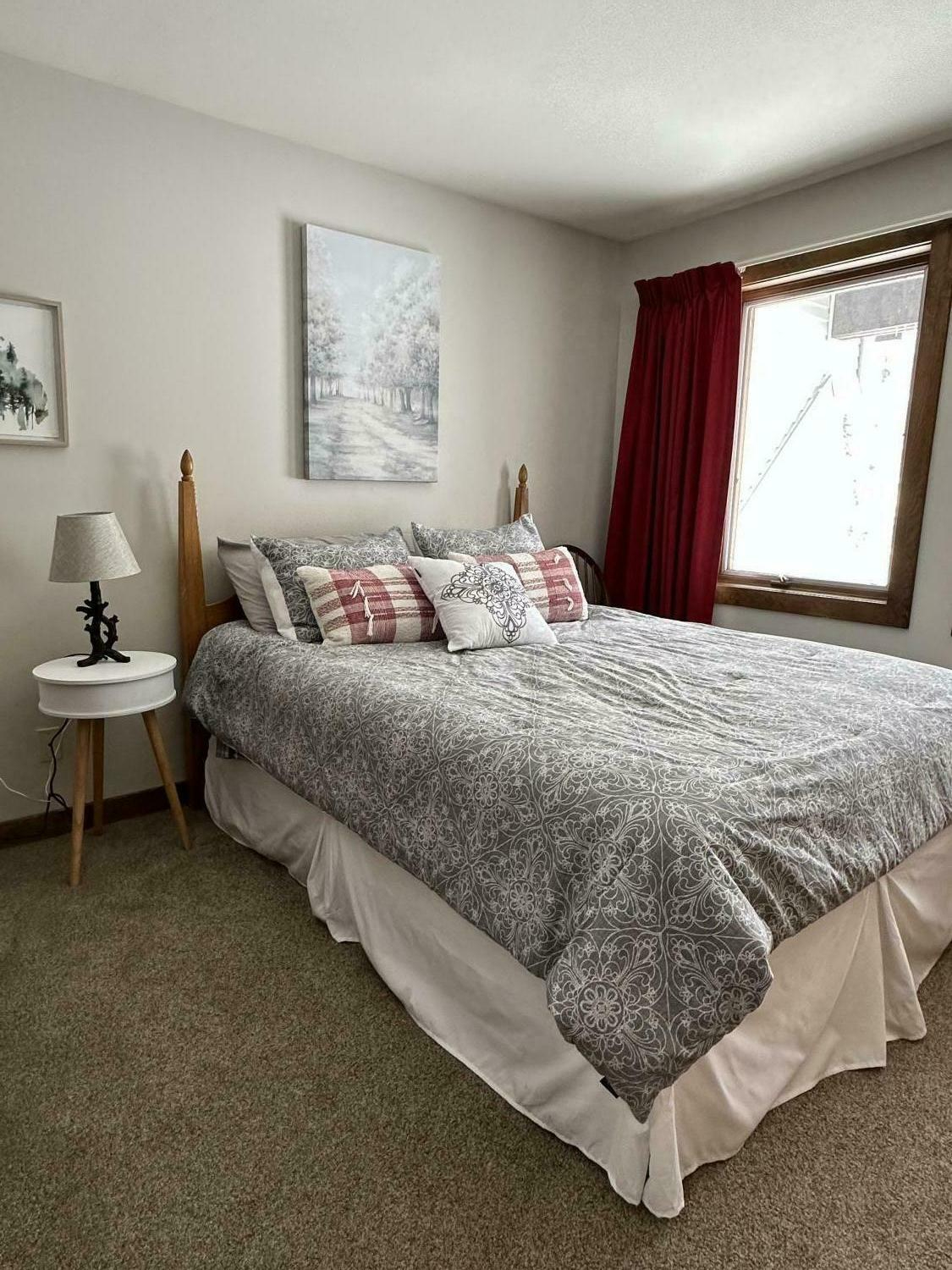2 Bedroom 2 bath Sunrise Village Killington mountainside condo with resort amenities - Photo 6