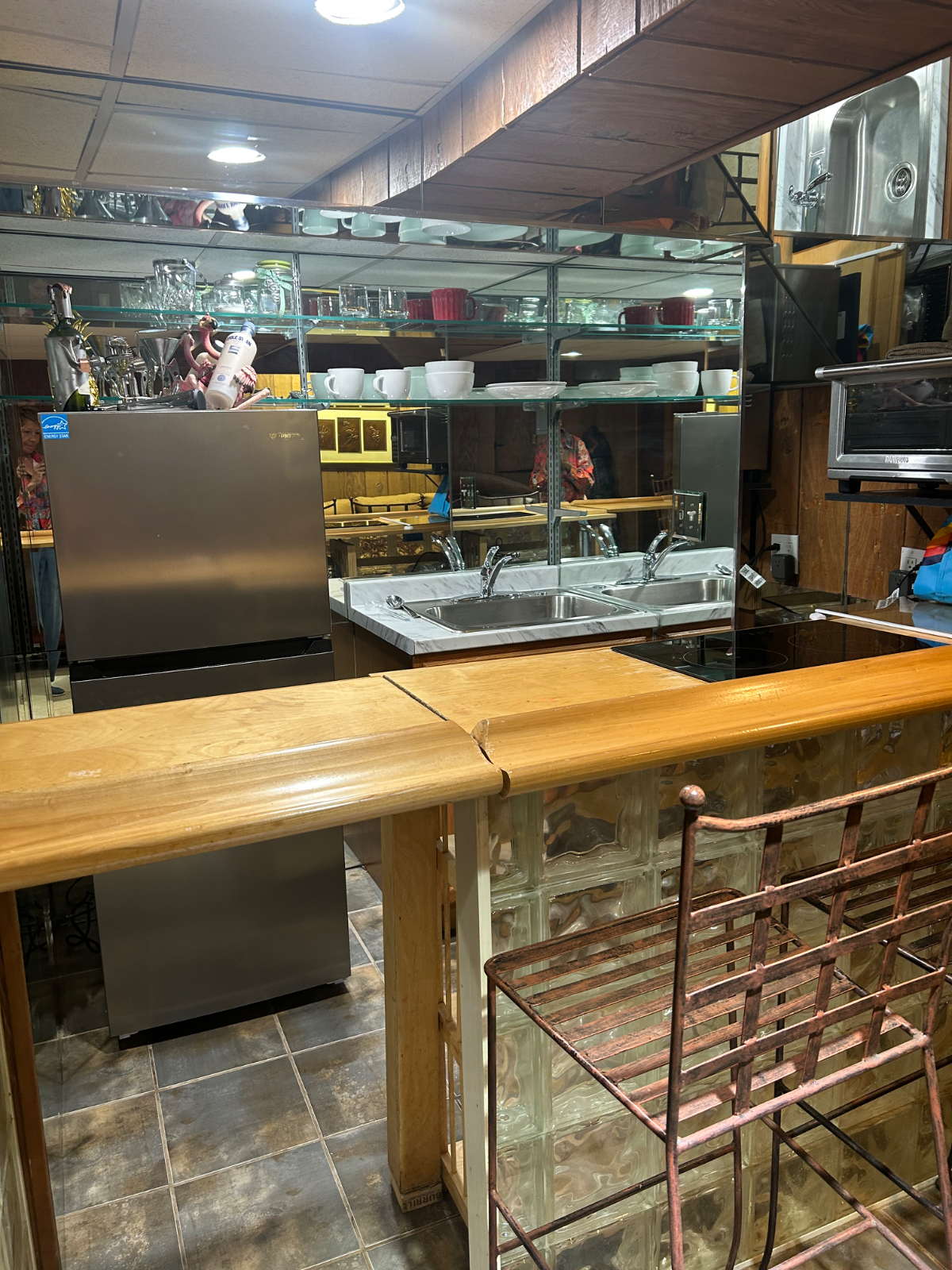 Beautiful and Convenient Compact Studio - Photo 9